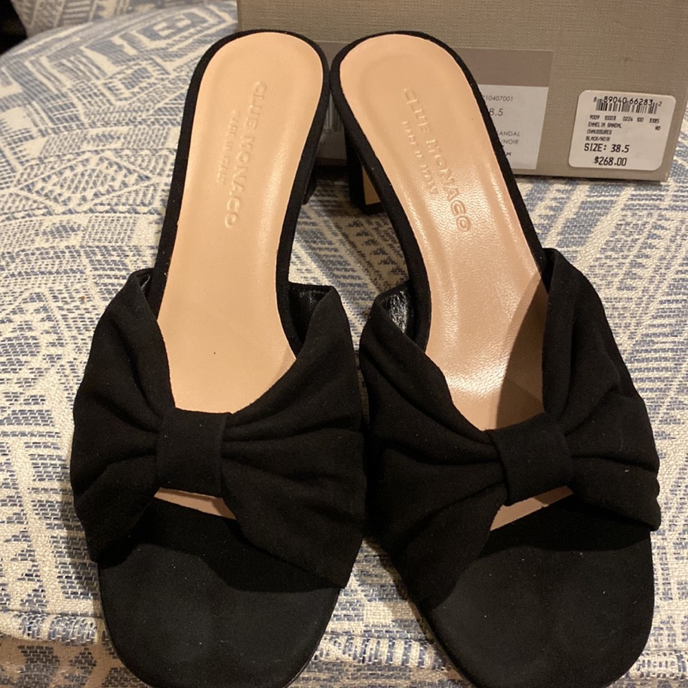 Black kitten heels